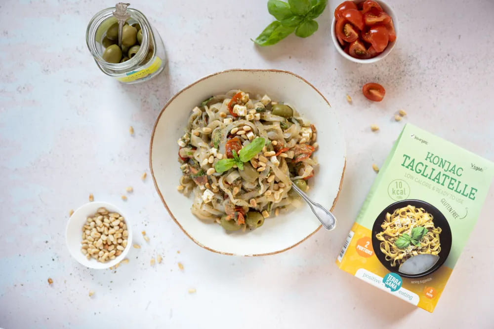 Konjak Nudeln (Tagliatelle) mit Pesto  